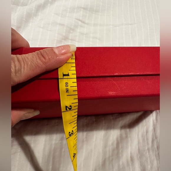 Valentino Vibrant Red Gift Box - Picture 7 of 7